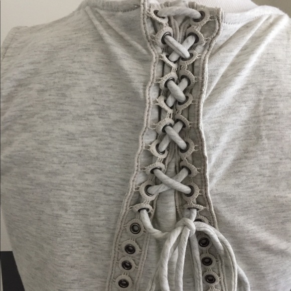 NWT Strassi heather gray tie-up, high-low tank - Picture 3 of 4
