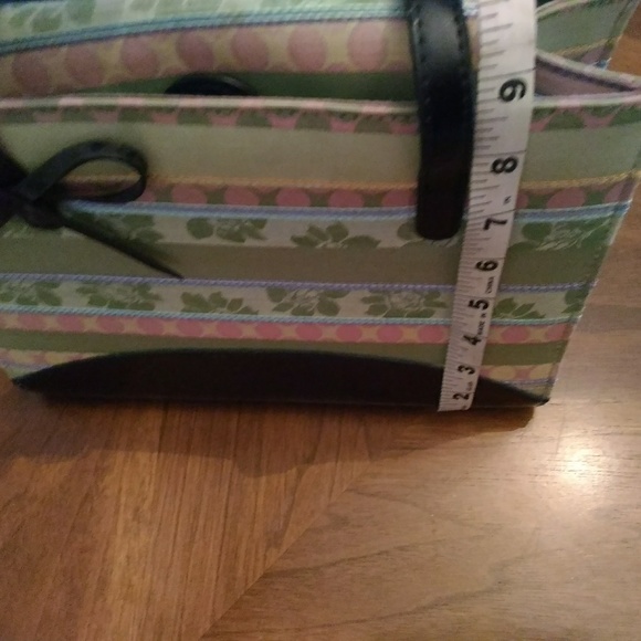 Handbag - Picture 3 of 6