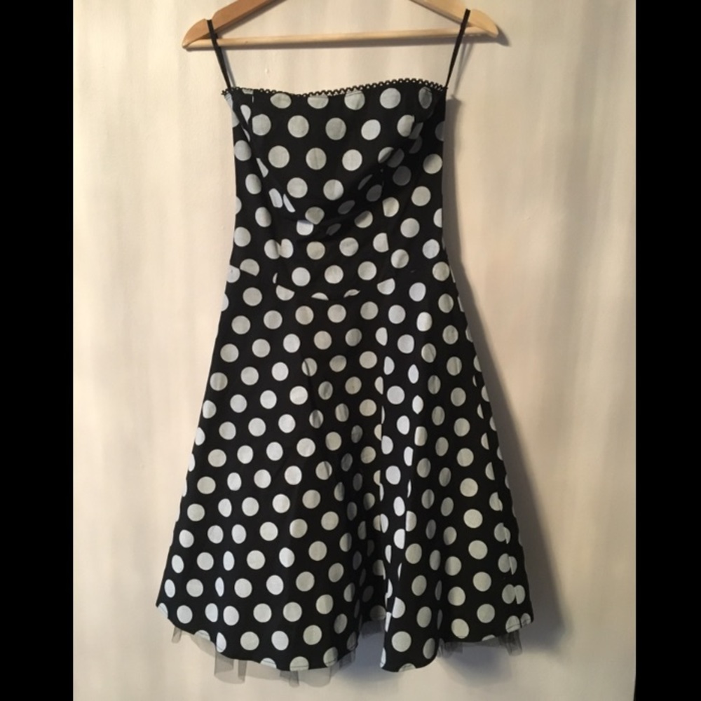 Vintage-inspired polka dot dress