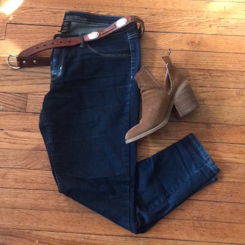 Brown Leather w/ Large Silver Studs Western Belt