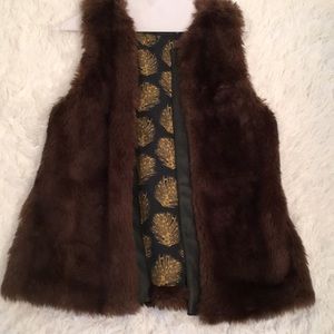 Faux fur vest size small