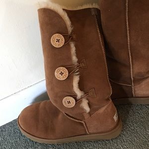 tall bailey button ugg boots size 10
