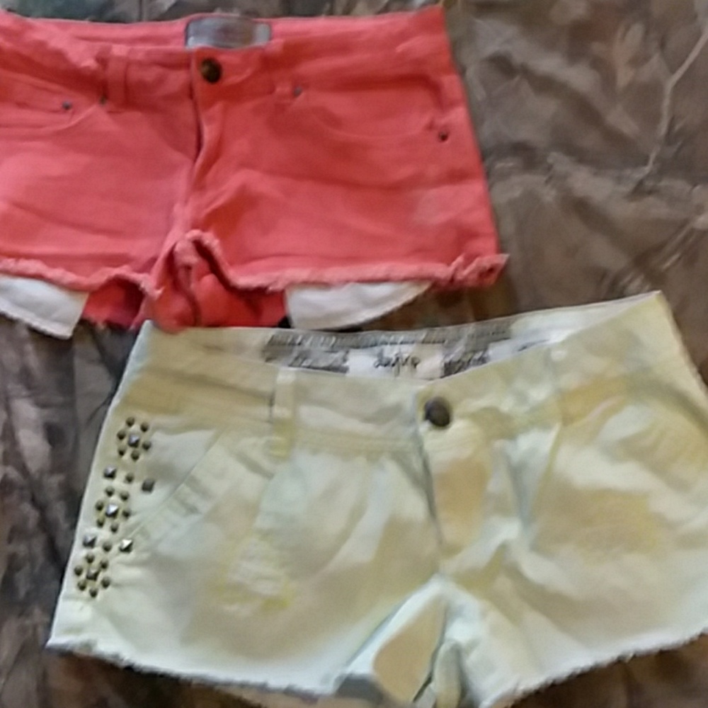2 pairs of colored Jean Shorts