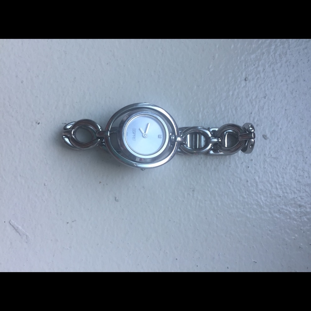Esprit wach for smaller wrist