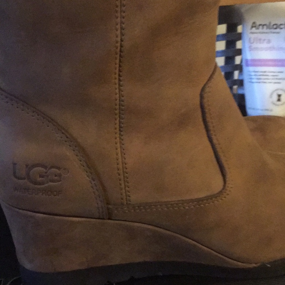 UGG- authentic boots 6.5