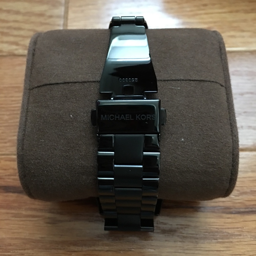 NEW Michael Kors Black watch - Picture 4 of 4