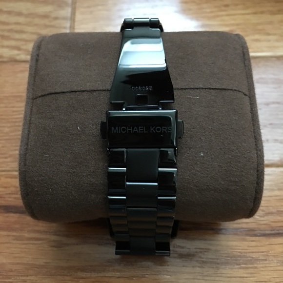 NEW Michael Kors Black watch - Picture 4 of 4