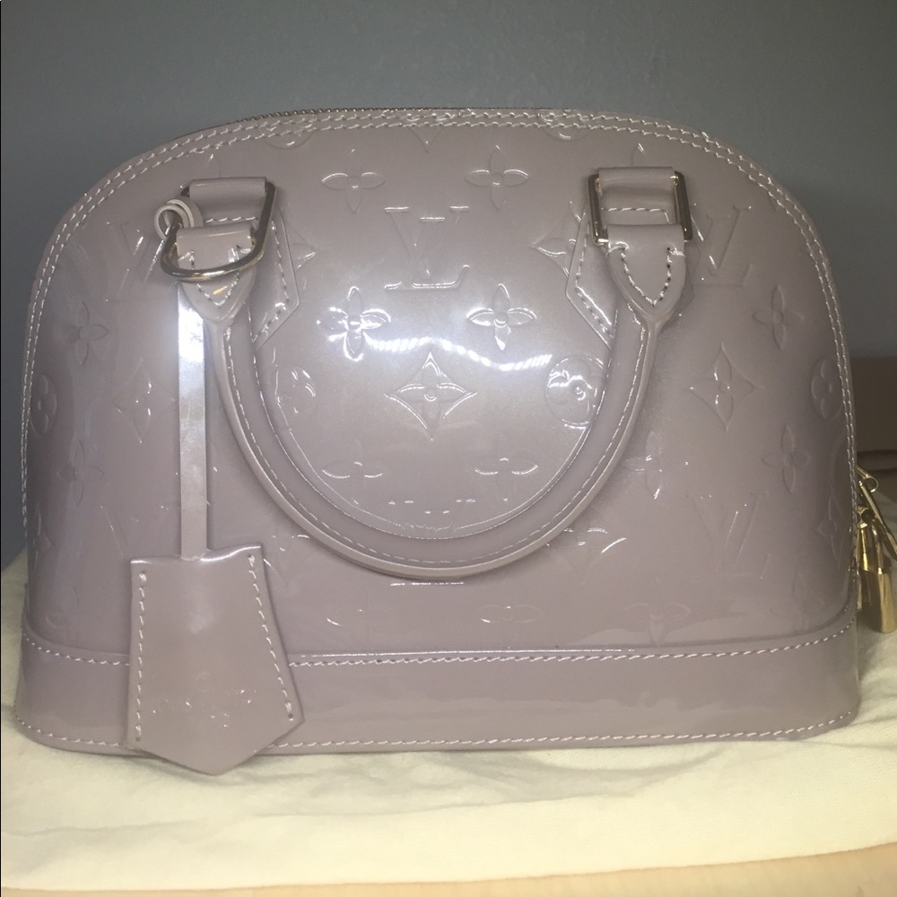 💃🏽SALE💃🏽LV Alma BB Nude