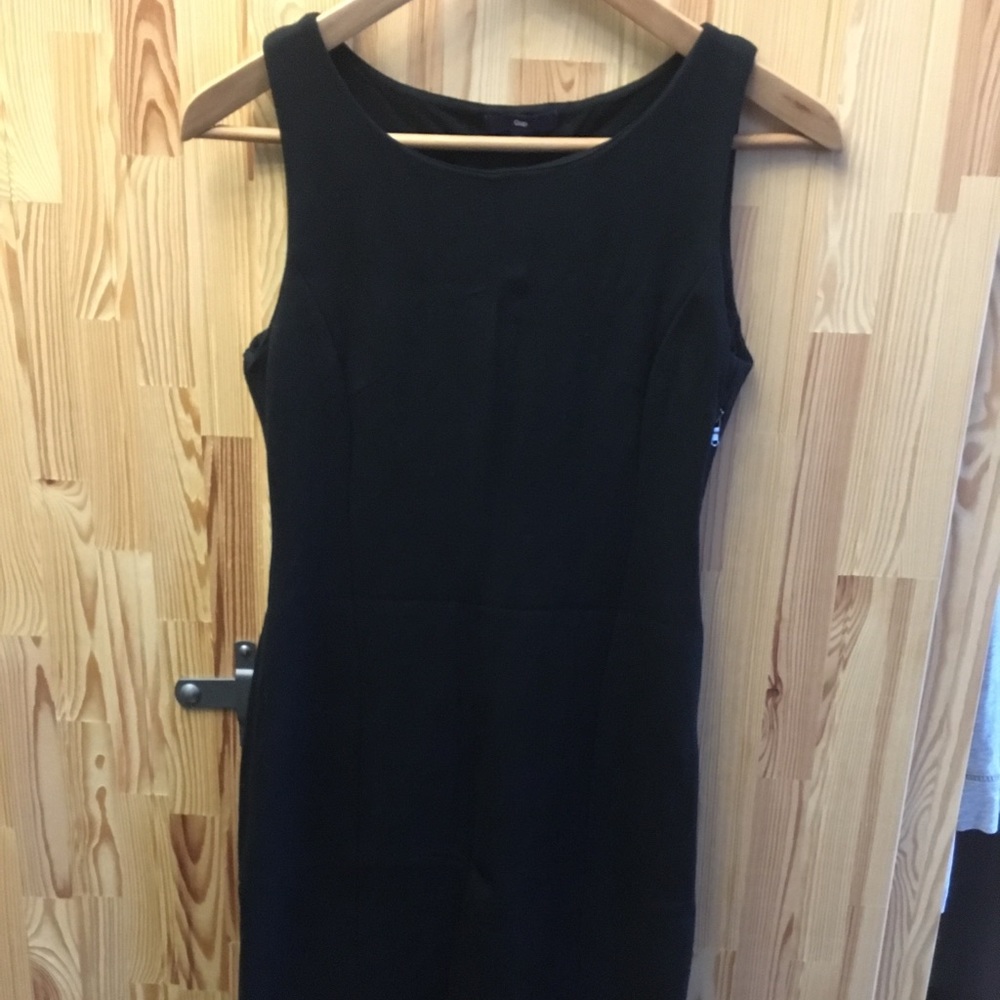 Gap black LBD sheath dress