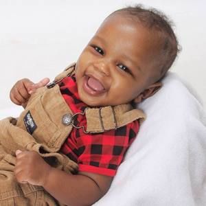 Meet your Posher, Akilah