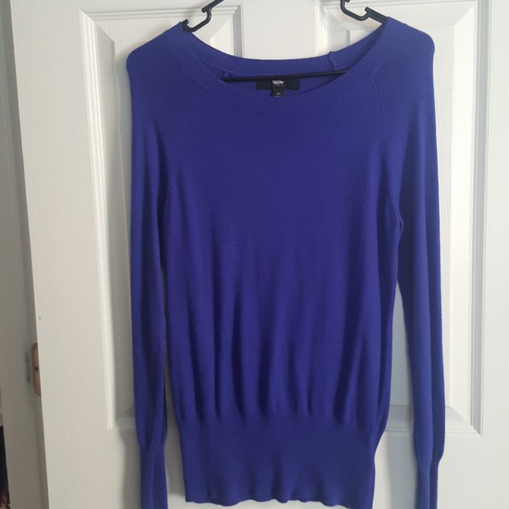SOLD Women's Mossimo colbolt blue sweater
