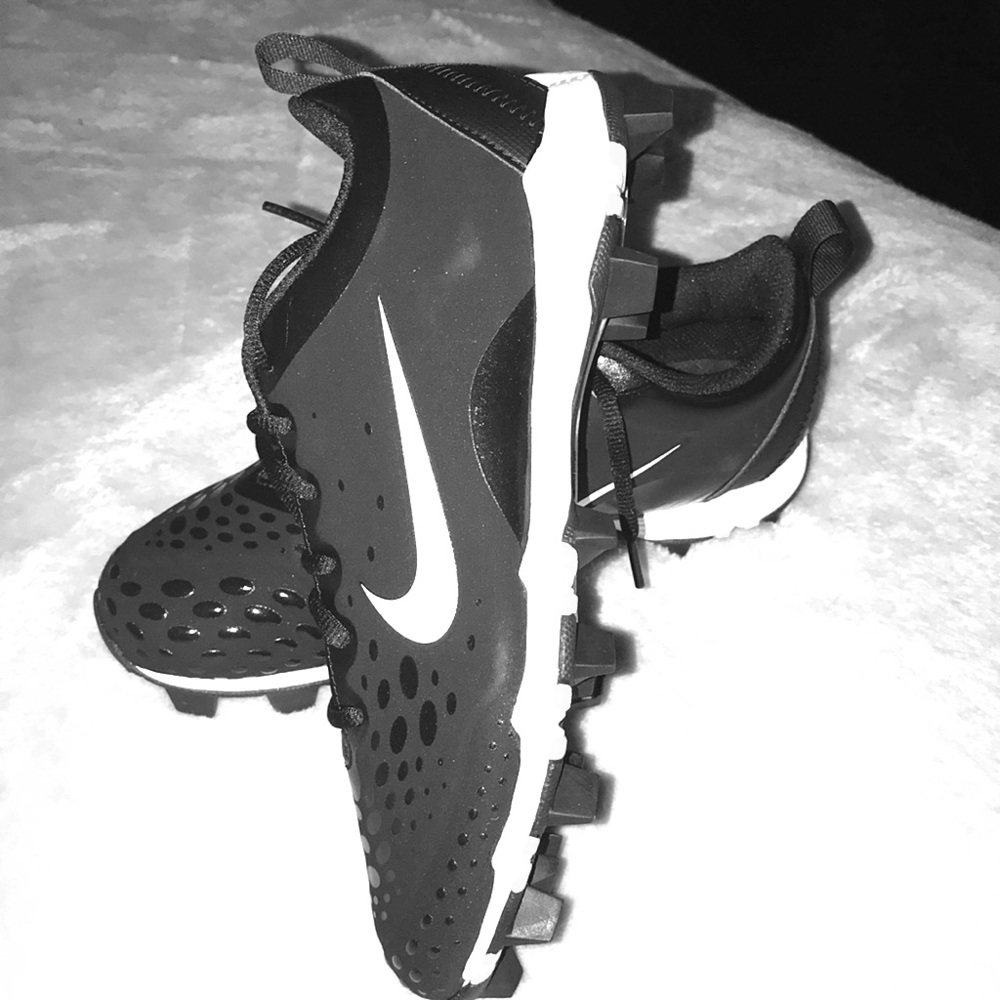 Nike softball cleats for women