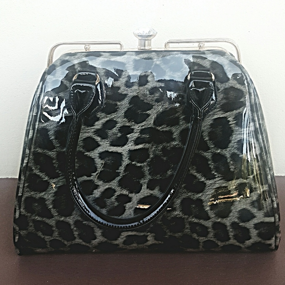 Dasein leopard handbag