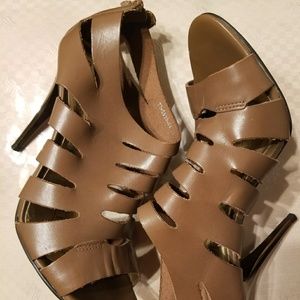 Cathy Jean brown Heels