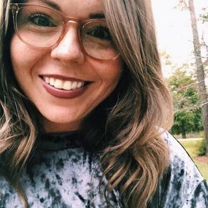 Meet your Posher, Ivy