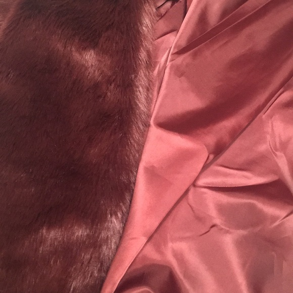 🍷LAST ONE SIZE 6🍷Wine & Dine Me Faux Fur Coat🍷 - Picture 5 of 7