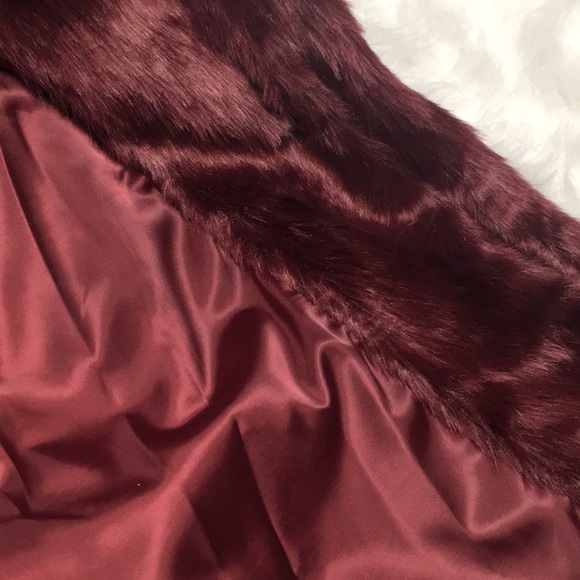 🍷LAST ONE SIZE 6🍷Wine & Dine Me Faux Fur Coat🍷 - Picture 6 of 7