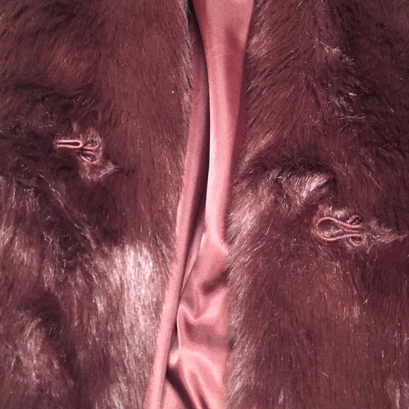 🍷LAST ONE SIZE 6🍷Wine & Dine Me Faux Fur Coat🍷 - Picture 7 of 7