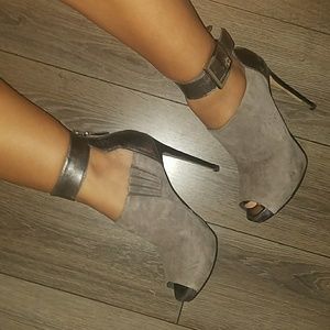 Guess suede booties