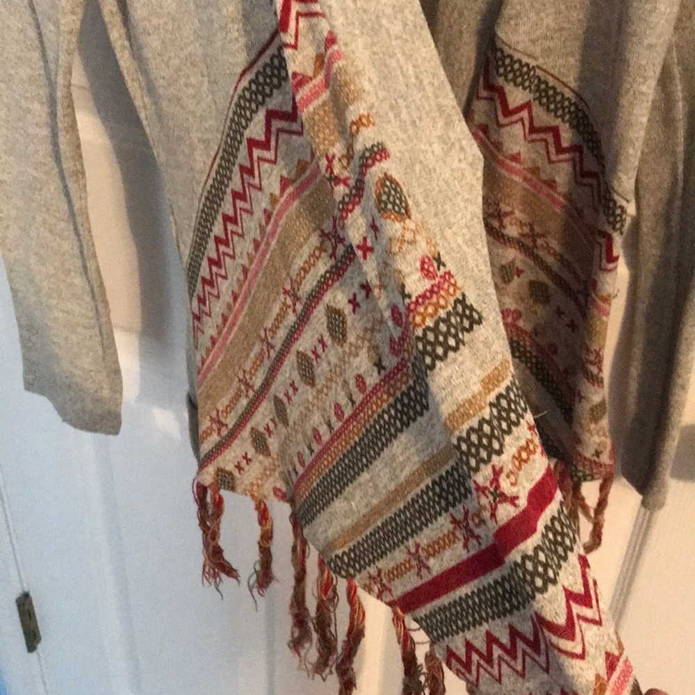 Patterned Sweater - Picture 4 of 4