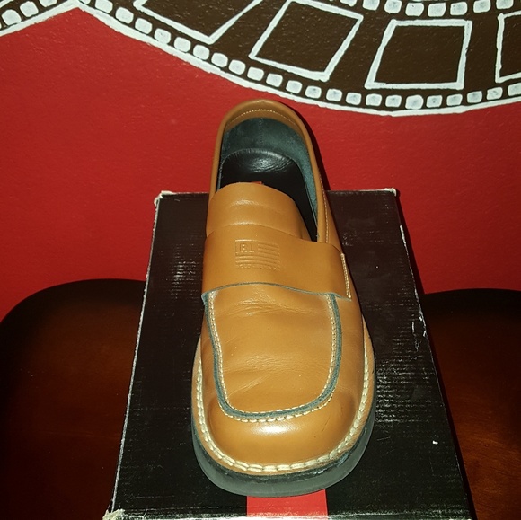 Shoes - Picture 2 of 3