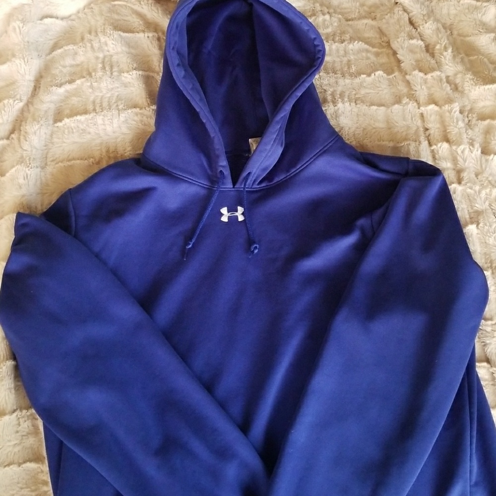 E.U.C Underarmour Hoodie