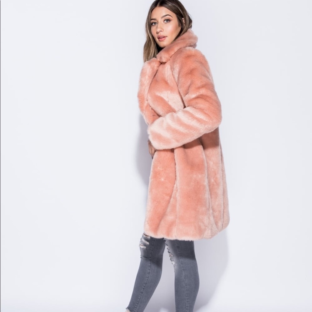 🎀Frenchy Light Pink Vegan Faux Fur Coat🎀 - Picture 6 of 9