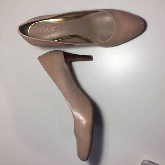 Nude Ralph Lauren Heels - Picture 1 of 6