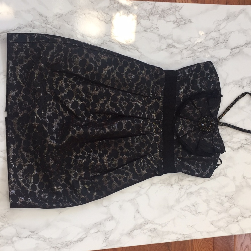 BCBG BCBGmaxazria cocktail dress! Navy! Beaded!