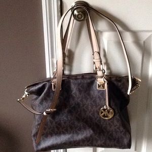 Michael kors tote