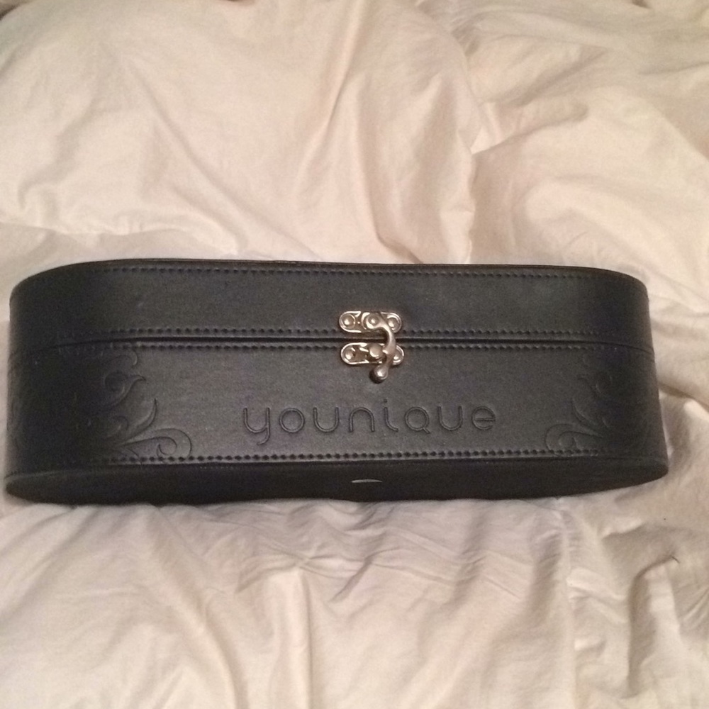 Younique makeup case