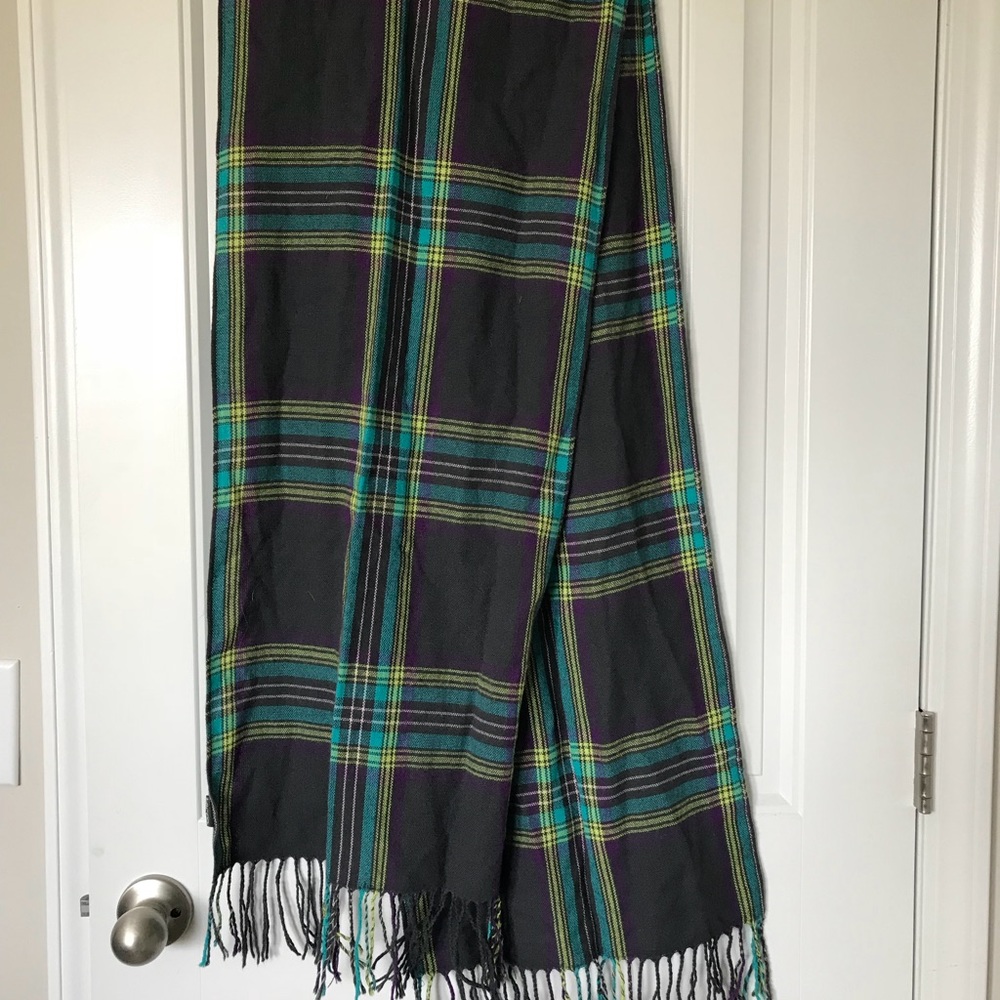 Plaid scarf