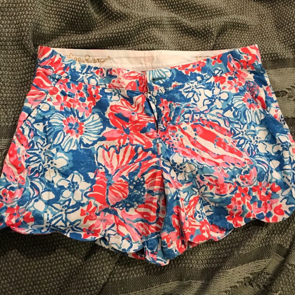Lilly Pulitzer Buttercup Scallop Shorts
