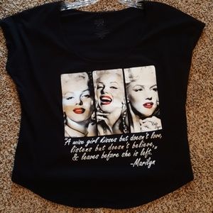 Loose fitting marilyn monroe top