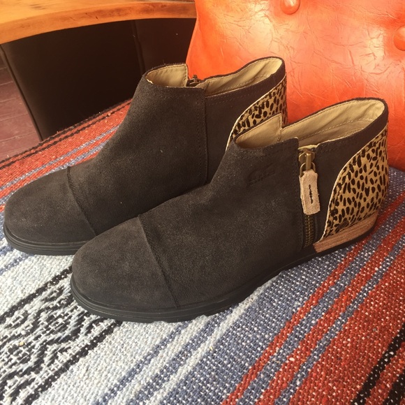 leopard sorel boots