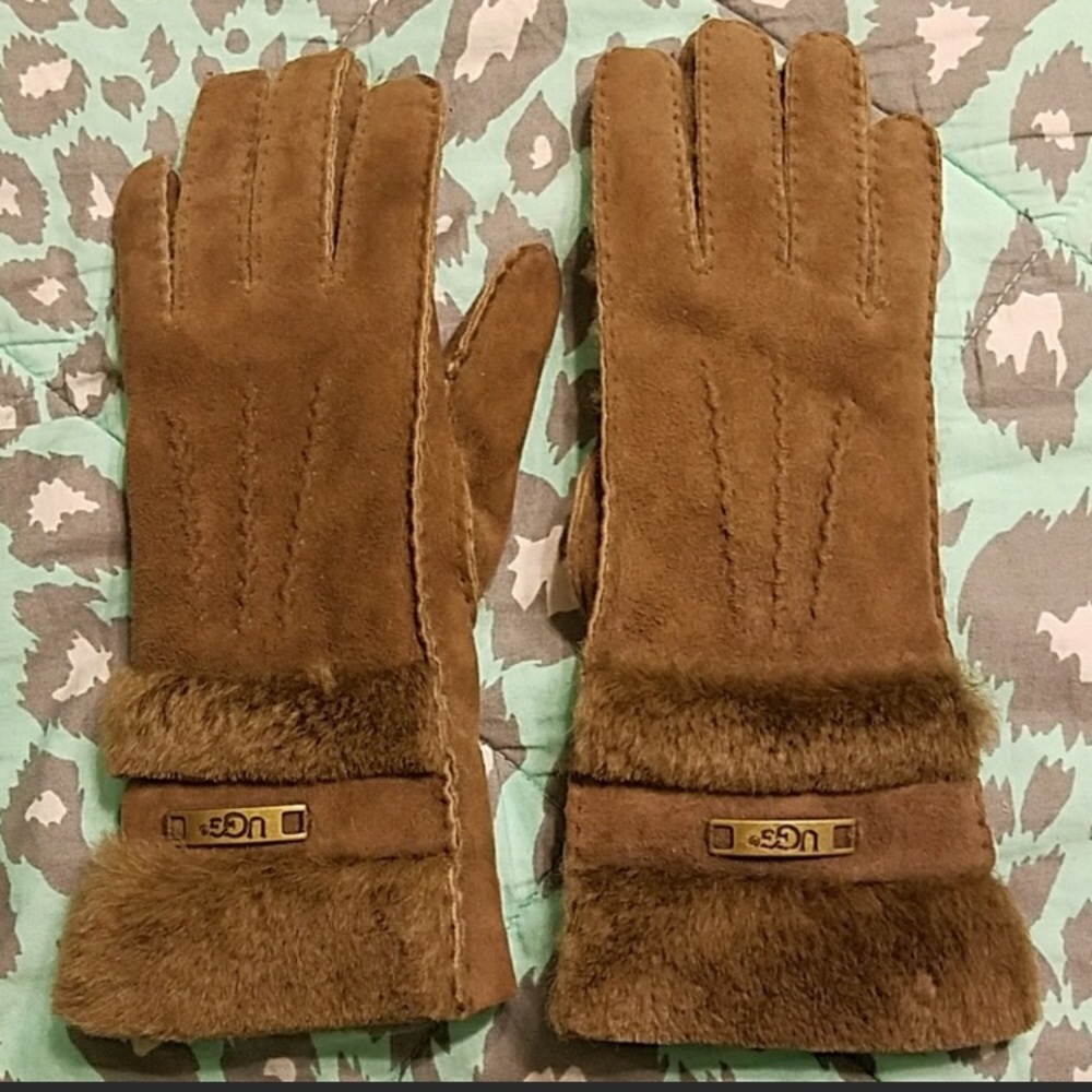 Ugg gloves
