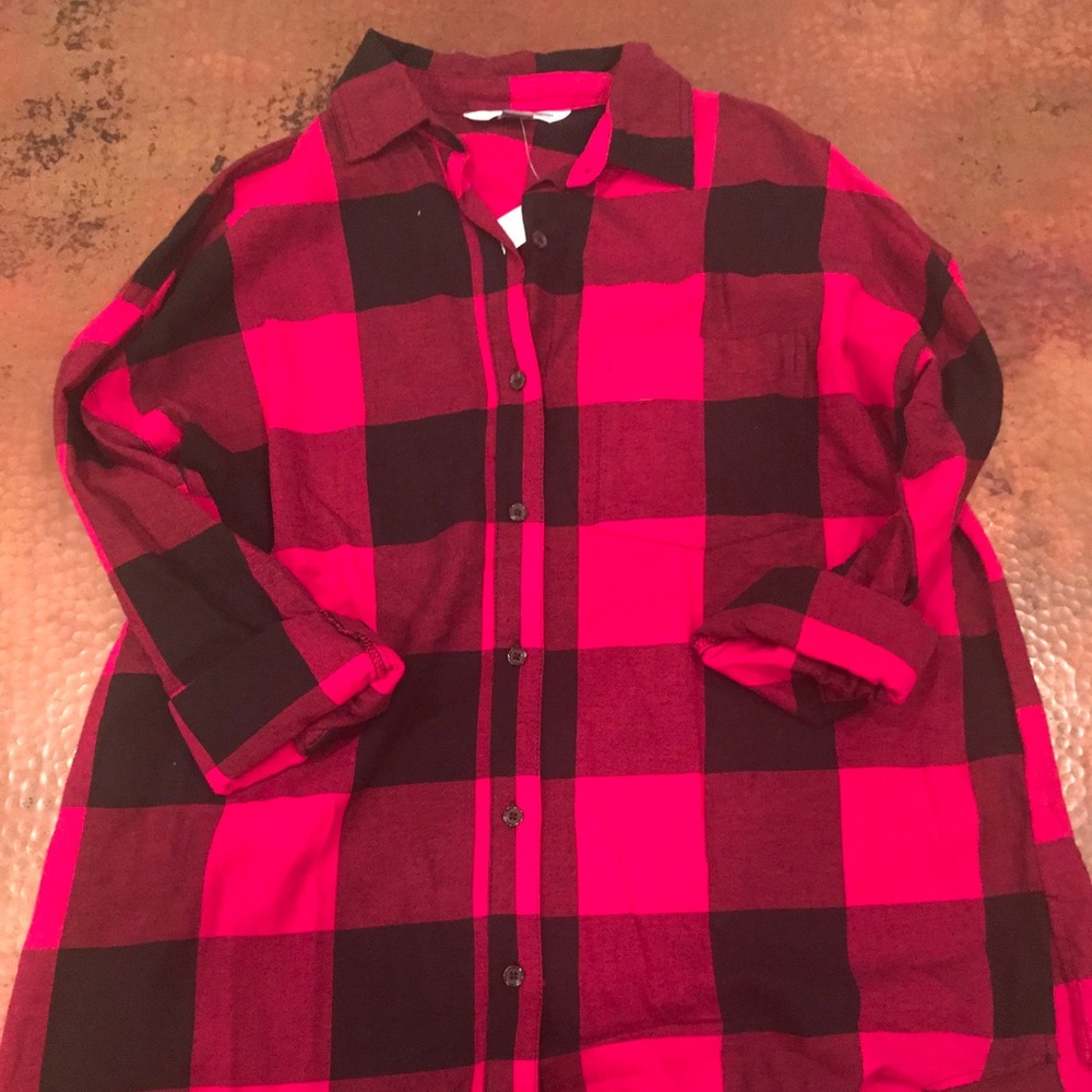 Old navy buffalo print top.