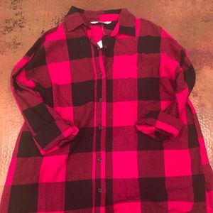 Old navy buffalo print top.