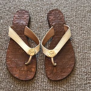 Tory Burch Thong Sandal in Ivory