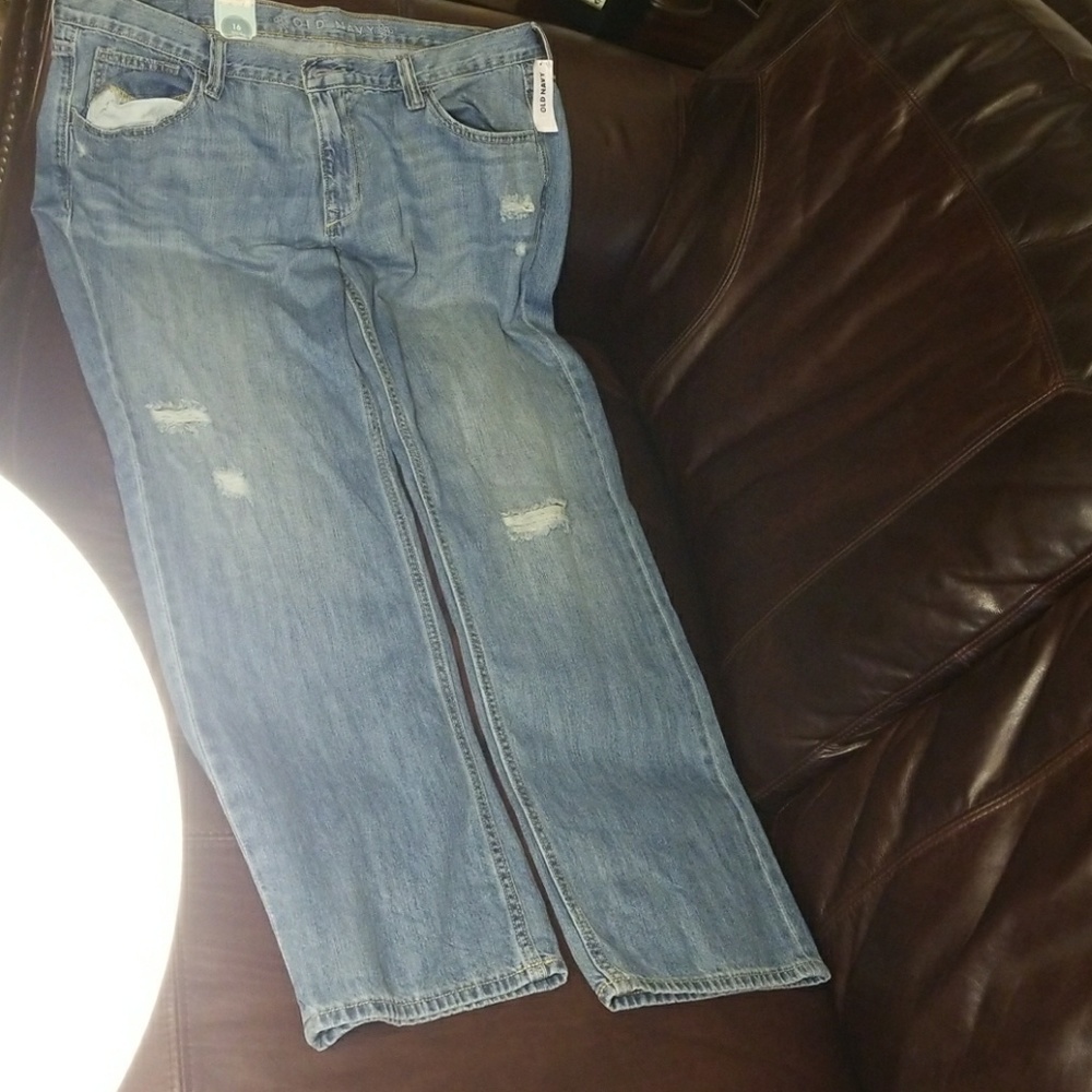 Distressed boyfriend jeans