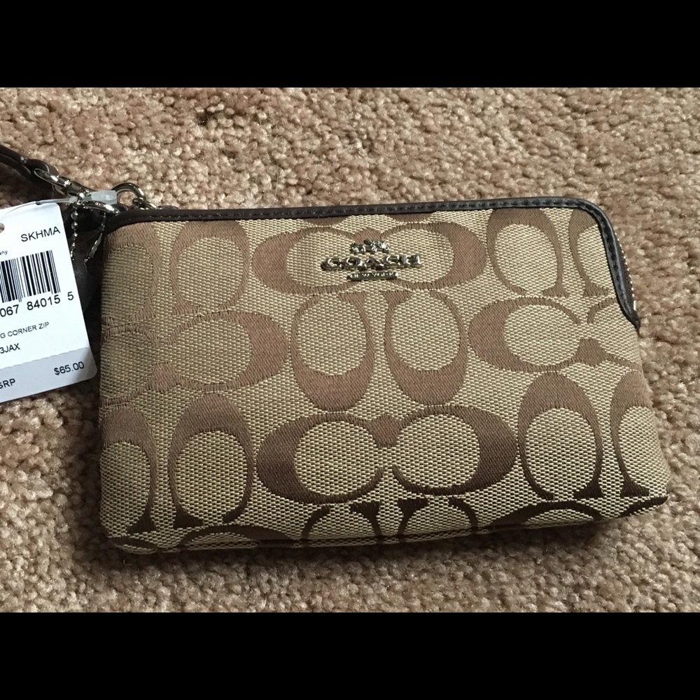 🆕💥COACH💥Wristlet🍀 LAST ONE🍀 - Picture 5 of 8