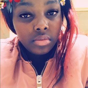 Meet your Posher, Emmanuella