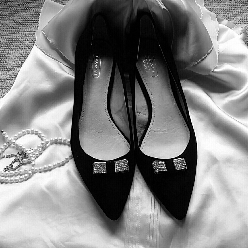 Coach black suede pumps sz 7.5