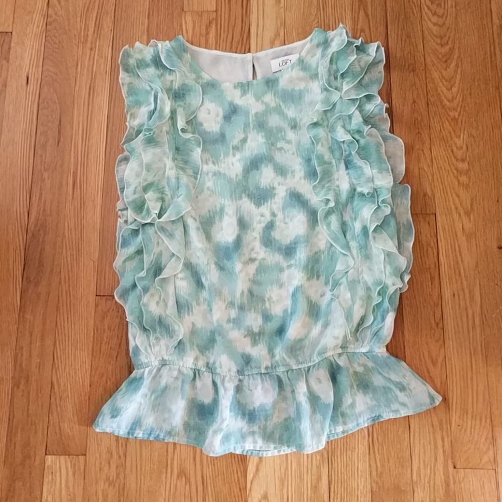 *FINAL* LOFT Ruffle Sleeveless Top