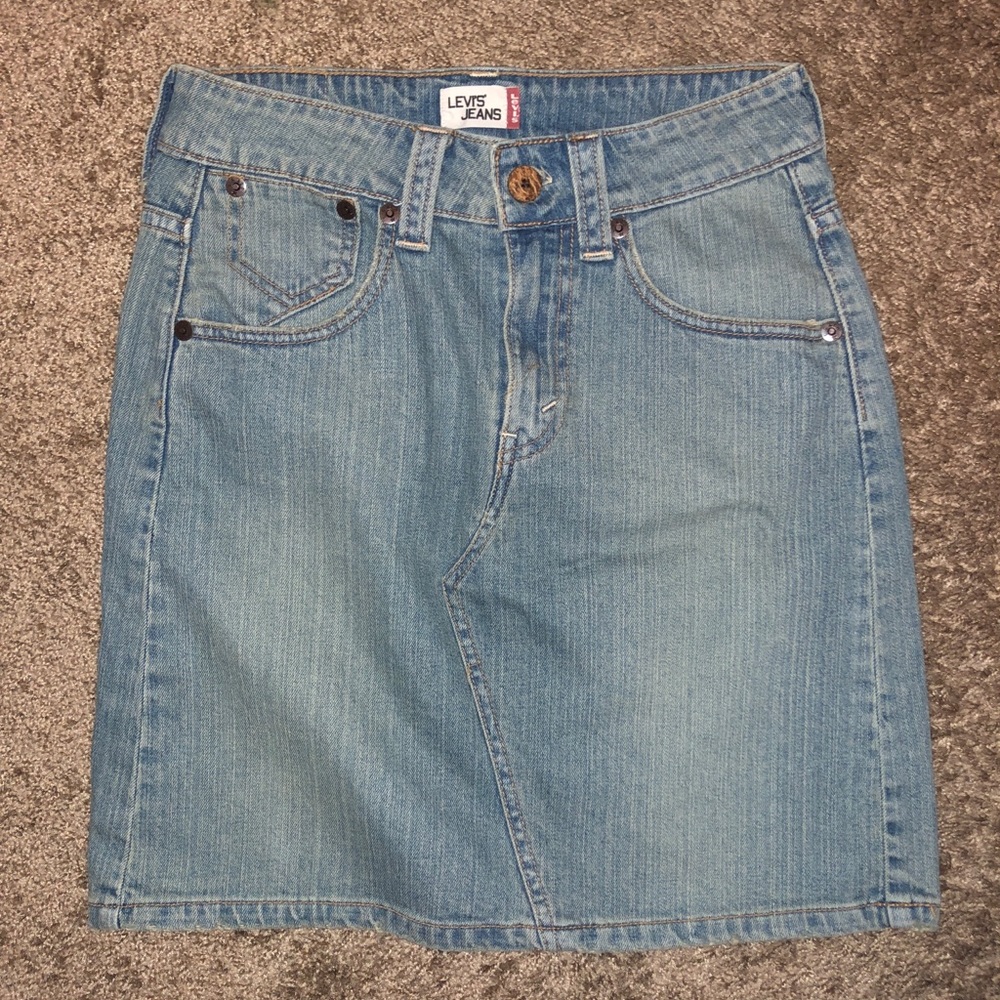 Levi’s denim skirt