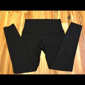 Lululemon Wunder Under Size 8
