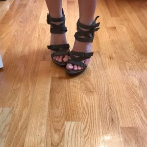 GRAY BY SAKS FIFTH AVENUE SHOES