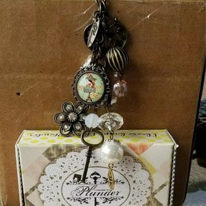 Plunder vintage long necklace