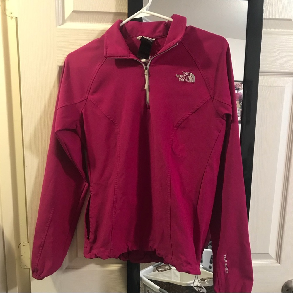 Women’s dry fit North Face quarter zip