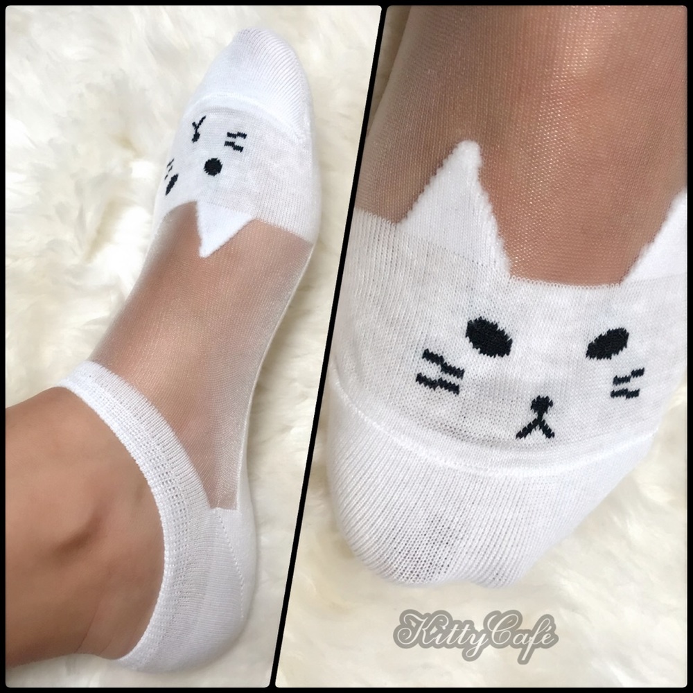 2-pairs of Kitty China Doll Socks - Picture 6 of 8
